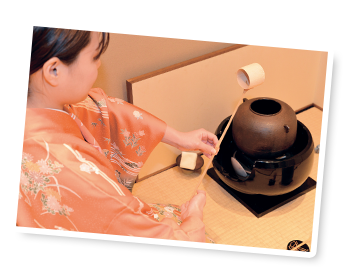 お寺での茶会は京都の大学ならでは