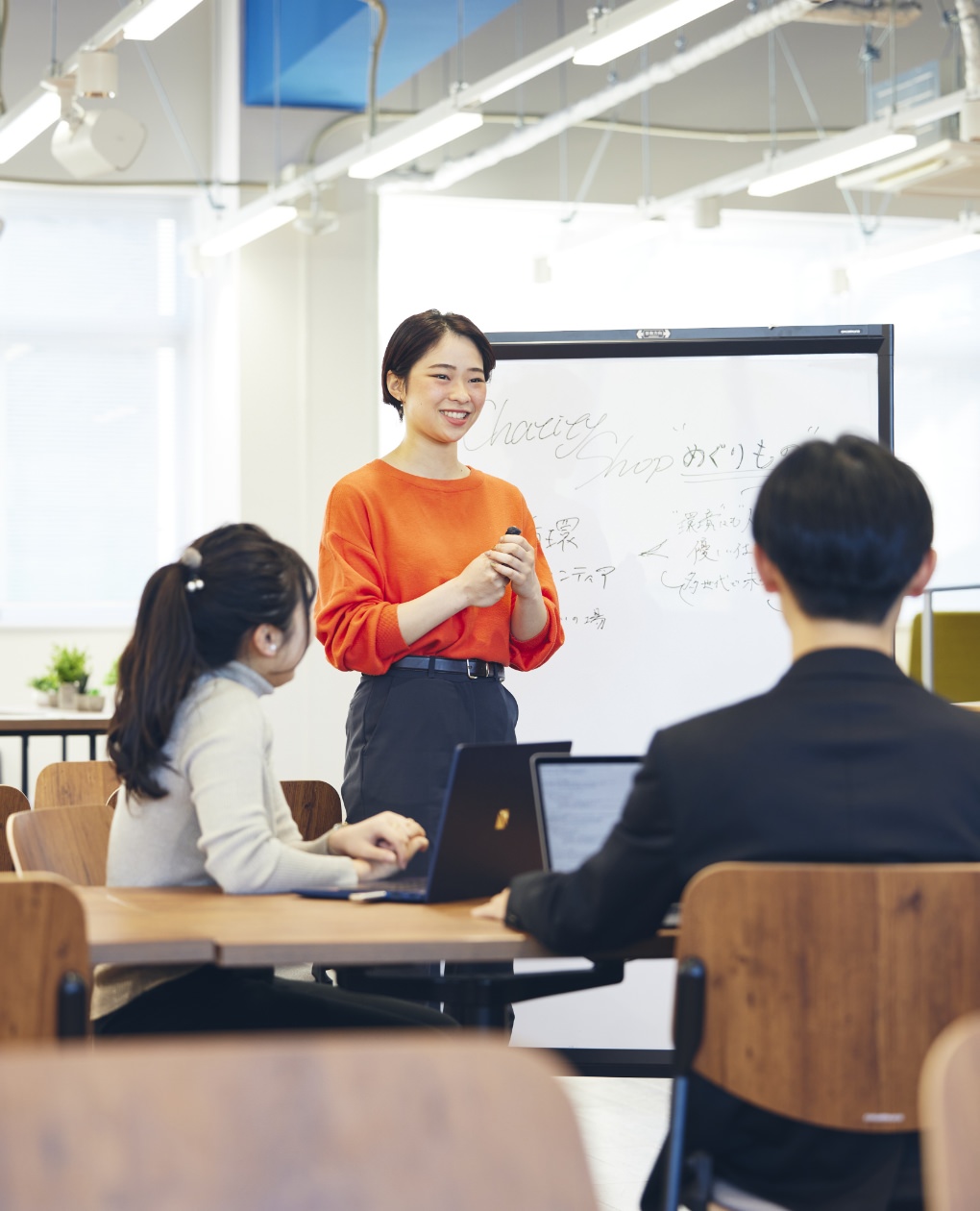 写真:長内里緒