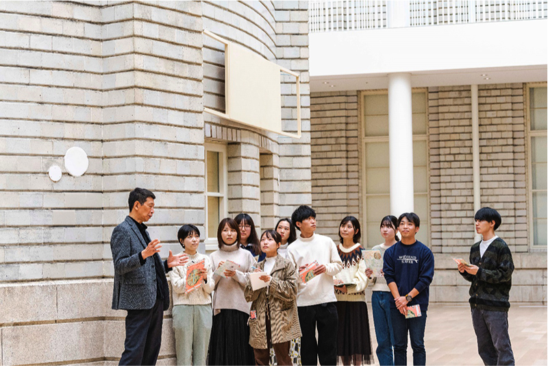 開館から約90年を誇る京都市京セラ美術館でのフィールドワーク