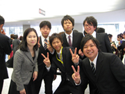 経済学部卒業生交流茶話会開催