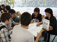 経済学部「演習I」合同ゼミ質問会が開催されました!! 経済学部「演習I」合同ゼミ質問会が開催されました!!