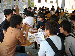 経済学部「演習I」合同ゼミ質問会が開催されました!! 経済学部「演習I」合同ゼミ質問会が開催されました!!