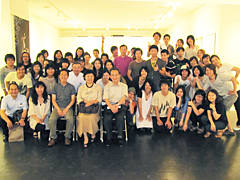 韓国での大学連携エキスポに英米語科の学生が協力しました