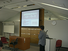 就職の話をする鈴井先生 就職の話をする鈴井先生