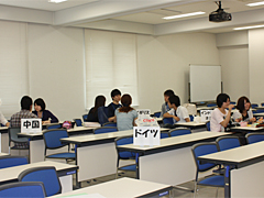 座談会の様子 座談会の様子
