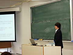 留学講演を行う真田氏
