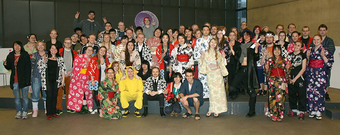 日本語学科・日本人留学生集合写真
