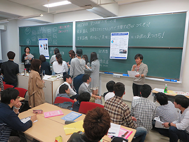 導入・接続教育科目群「自己発見と大学生活」。