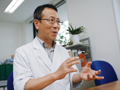 植物オルガネラゲノム研究センター員 (総合生命科学部 生命システム学科 教授)黒坂 光 植物オルガネラゲノム研究センター員 (総合生命科学部 生命システム学科 教授)黒坂 光