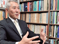 経済学部 教授 並松 信久