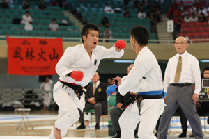 空手道部 荒賀兄弟 「アジアシニア空手道選手権大会」出場決定!
