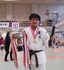 第29回全日本視覚障害者柔道大会で本学OB北薗新光さんが優勝! 第29回全日本視覚障害者柔道大会で本学OB北薗新光さんが優勝!