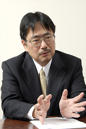 柴孝夫経営学部長