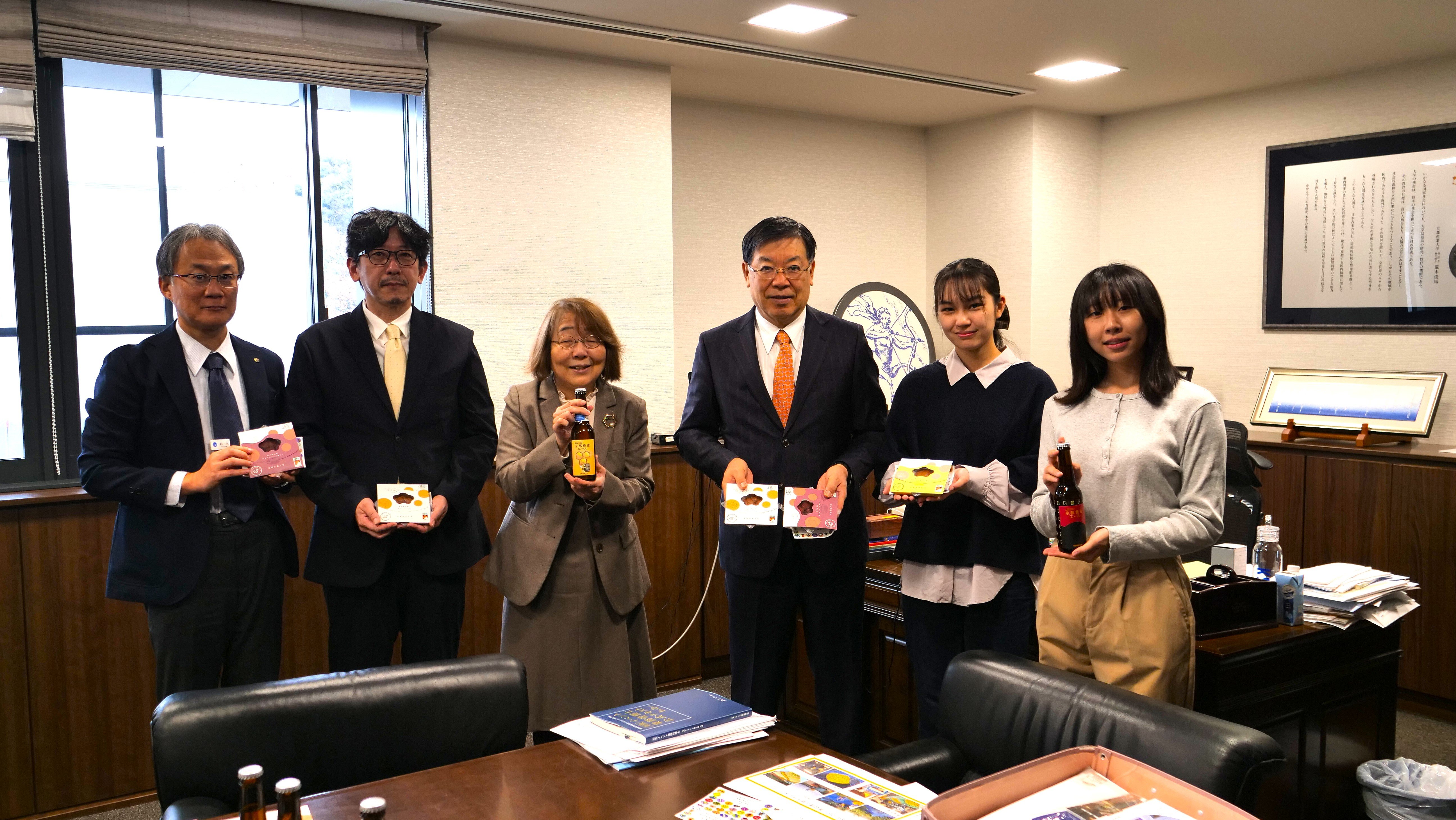 生態系サービス研究センターによる産学官連携商品「京産大はちみつ梅」と「京都はちみつエール」が完成！