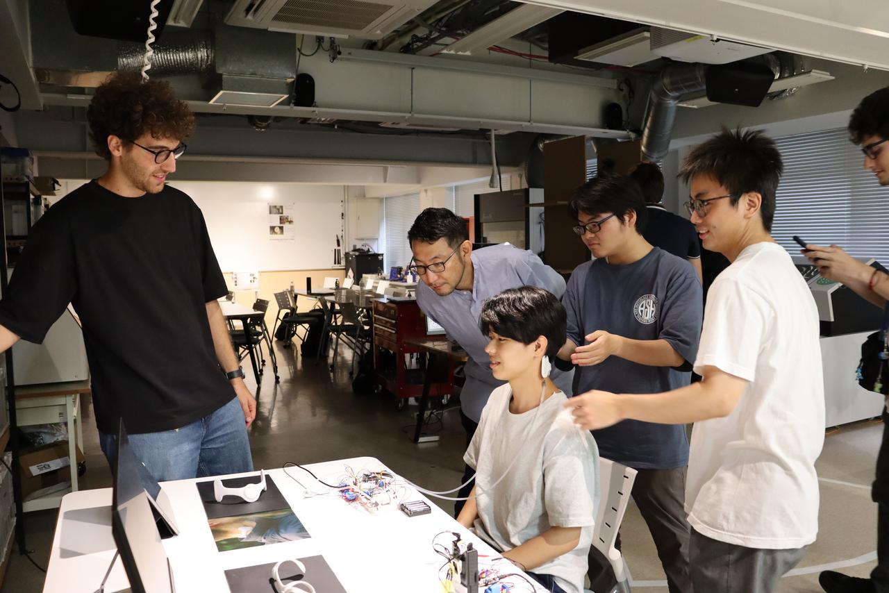 南スイス応用科学芸術大学の修士学生による展示会「Designing Interactions Exhibition」をファブスペースにて開催！