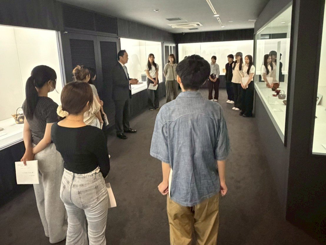 文化学部 山本ゼミが表千家北山会館で茶道の世界を五感で感じてきました
