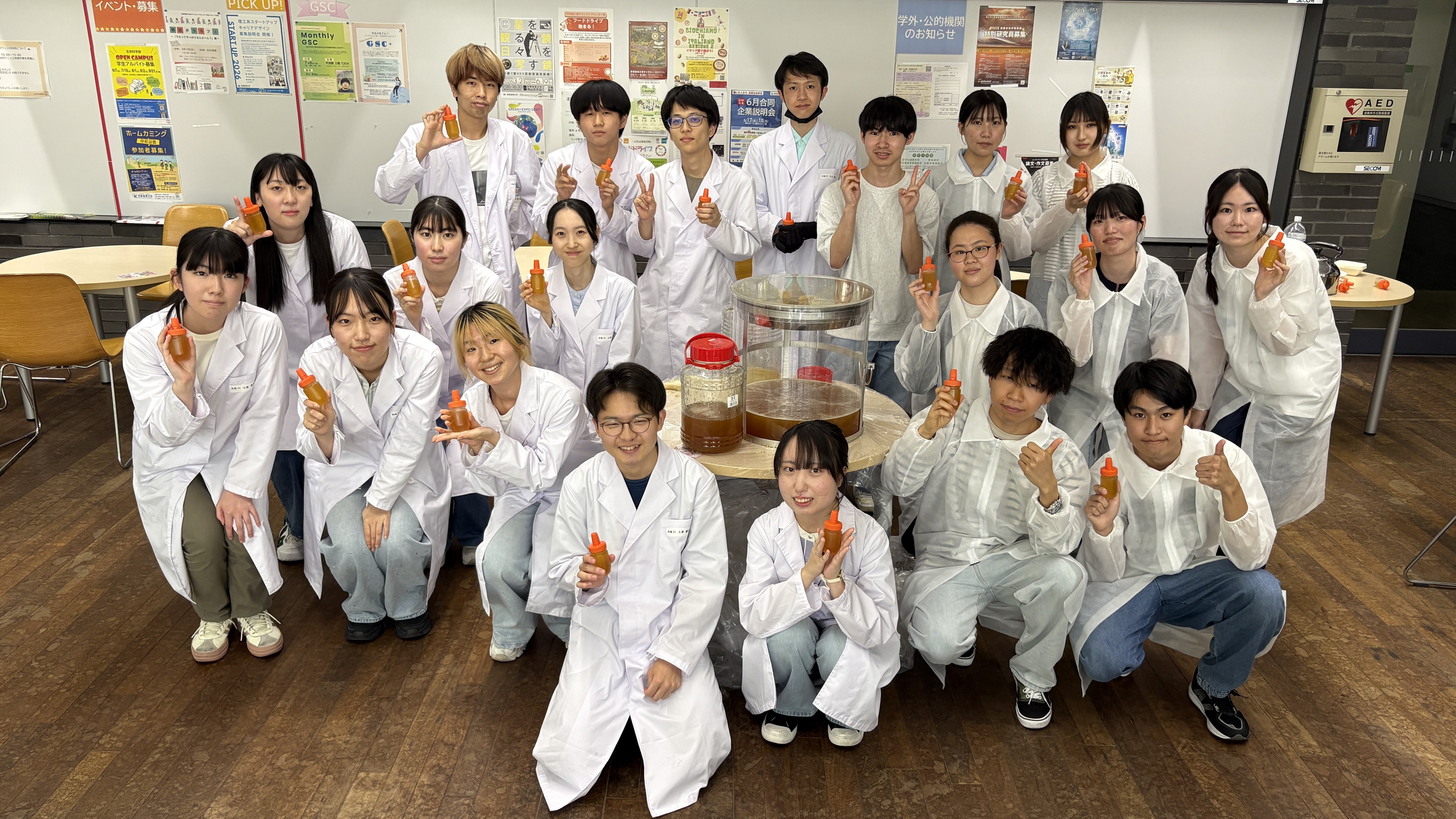 みつばち同好会BoooN!!!が今年1回目の採蜜を行いました!
