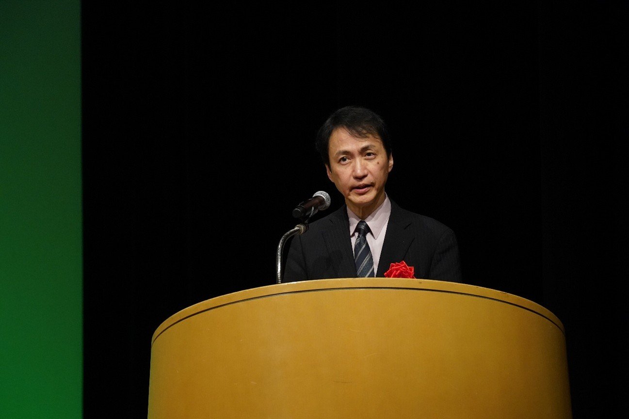 法学部 岡部 正勝 教授が「第139回 近畿の警察官 表彰のつどい」において選考委員を代表してスピーチ!