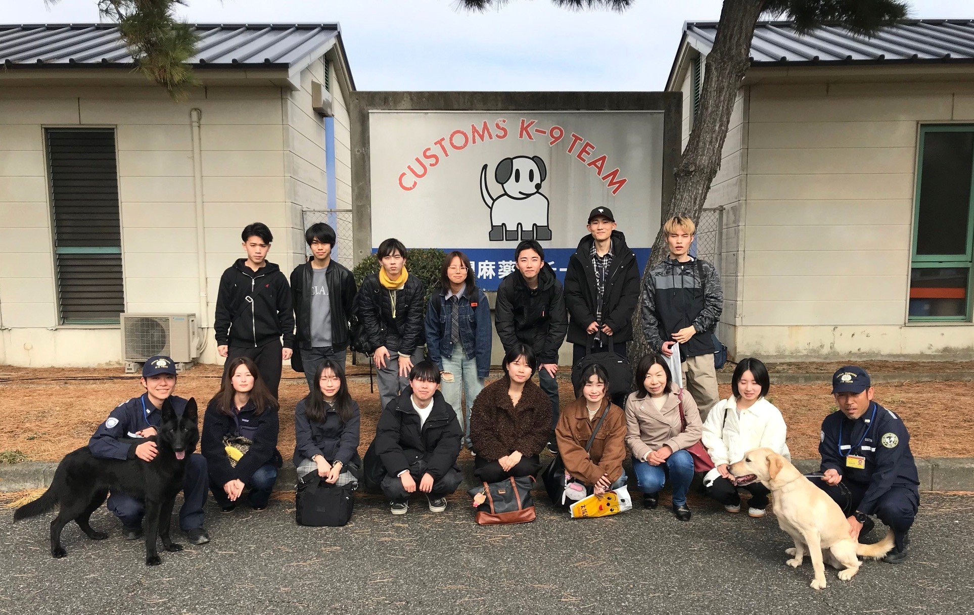 法学部特別企画 大阪税関(関西国際空港)見学ツアーを実施!