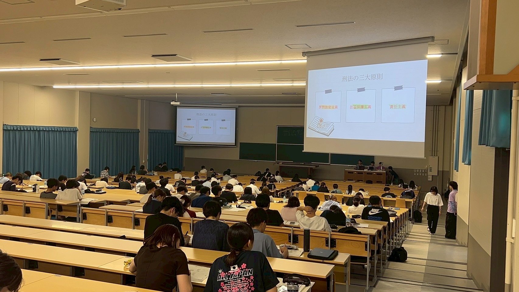 法学部 学生アドバイザー主催「刑法勉強会」を開催しました!