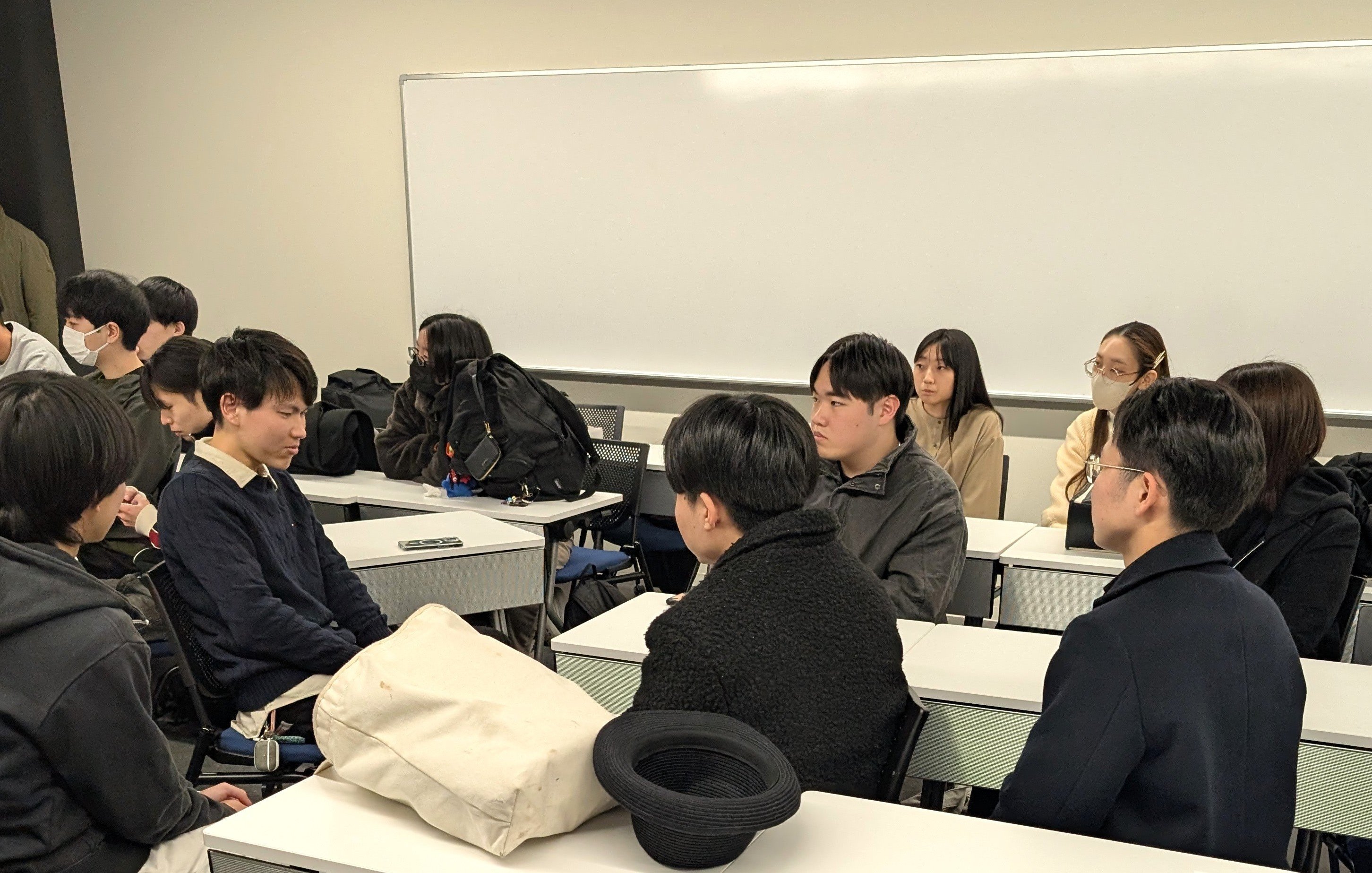 「ロースクール合格者との座談会」を開催しました