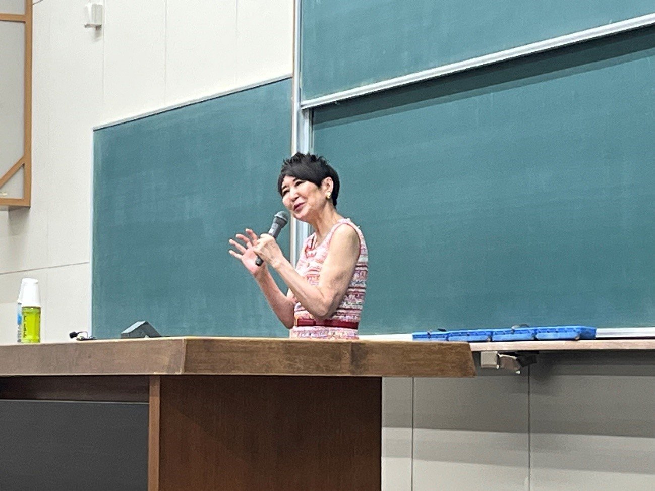 現代社会学部開講科目にて吉川 美代子客員教授（元TBSアナウンサー）が登壇！ 