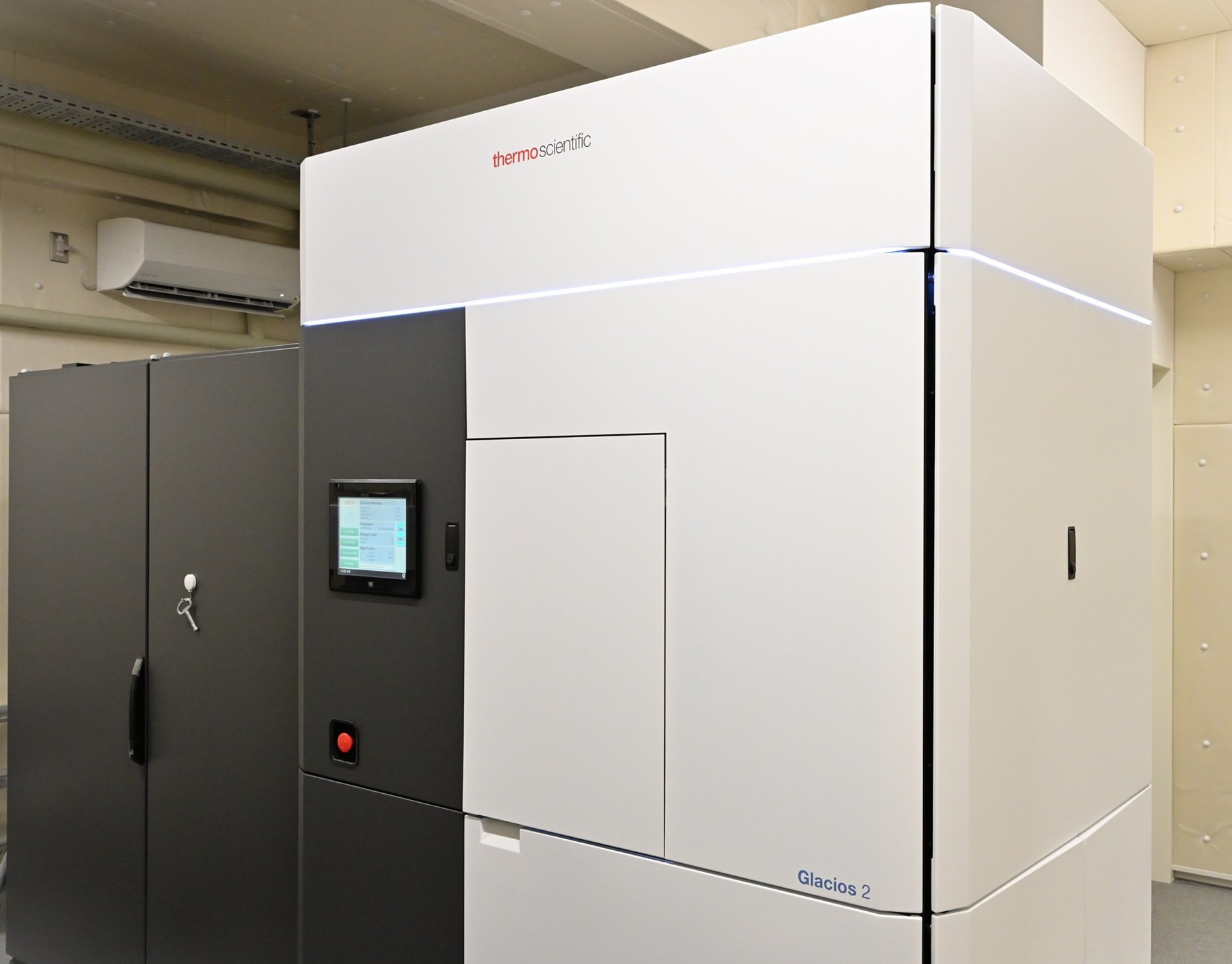 クライオ電子顕微鏡の共同利用を開始―学外の研究者・企業も利用可能に―