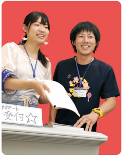 経済学部3年次生(名古屋市立菊里高校出身)森真都伽さん 法学部3年次生(京都市立塔南高校出身)植松正斗さん