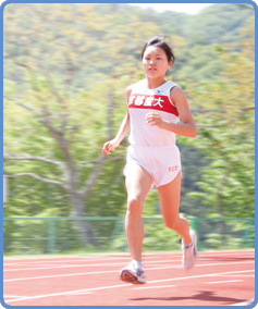 法学部 3年次生 (京都市立西京高校出身) 奥野 有紀子さん