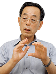総合生命科学部 生命システム学科 伊藤 維昭教授