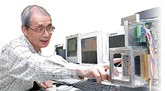 工学部・情報通信工学科 黒住 祥祐教授