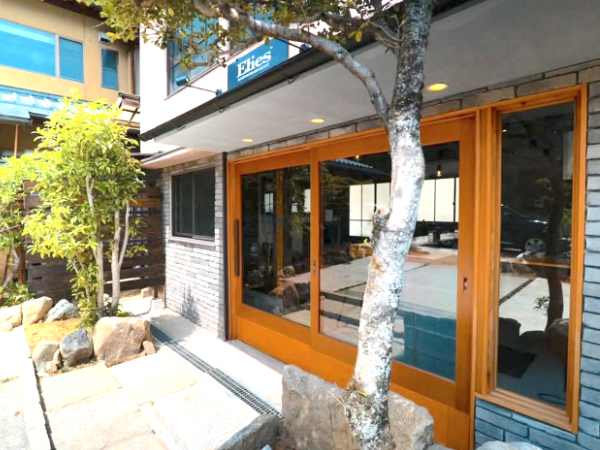 1960年代には学生の下宿だった建物を改装したそうです。