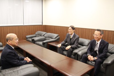 日本学士院会員に選ばれた吉田 和彦外国語学部教授が理事長・学長に